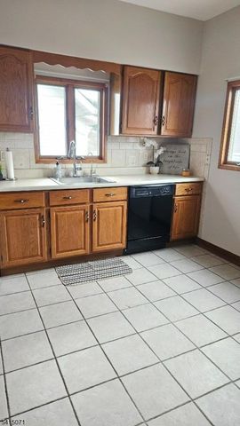 2126 Dill Ave, Linden City, NJ 07036