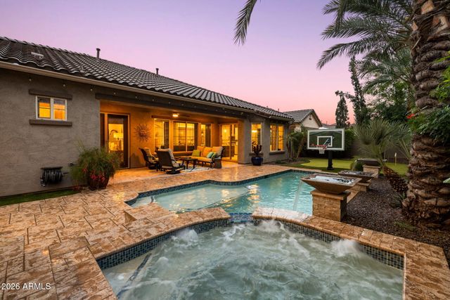 2445 W WILDHORSE Drive, Chandler, AZ 85286