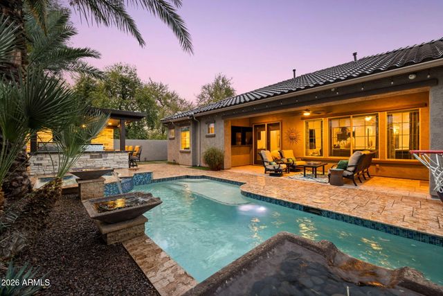 2445 W WILDHORSE Drive, Chandler, AZ 85286