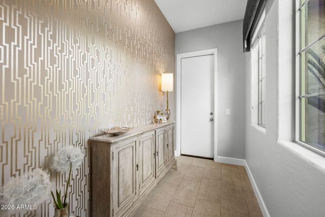 2445 W WILDHORSE Drive, Chandler, AZ 85286