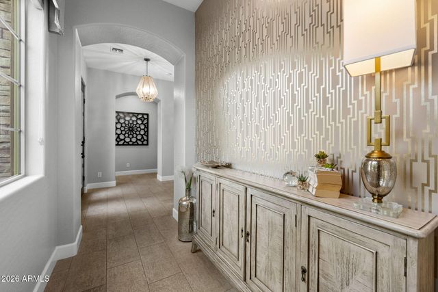 2445 W WILDHORSE Drive, Chandler, AZ 85286