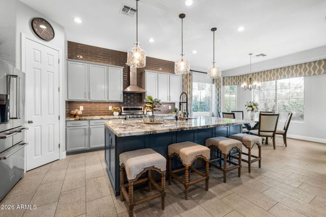 2445 W WILDHORSE Drive, Chandler, AZ 85286