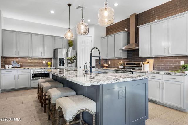 2445 W WILDHORSE Drive, Chandler, AZ 85286