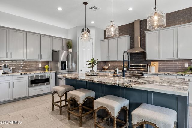 2445 W WILDHORSE Drive, Chandler, AZ 85286