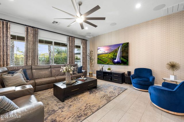 2445 W WILDHORSE Drive, Chandler, AZ 85286