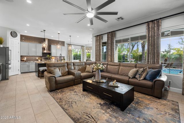 2445 W WILDHORSE Drive, Chandler, AZ 85286