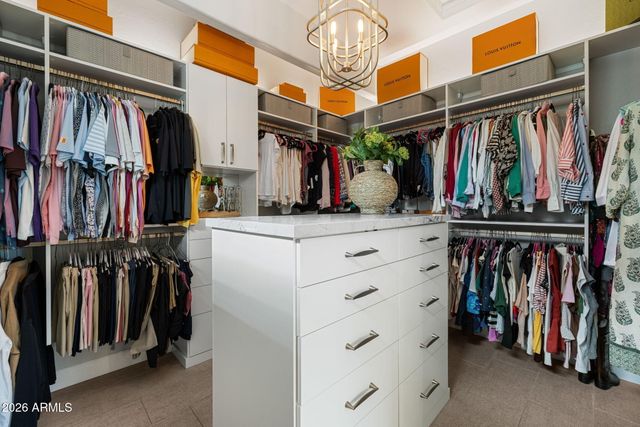 2445 W WILDHORSE Drive, Chandler, AZ 85286