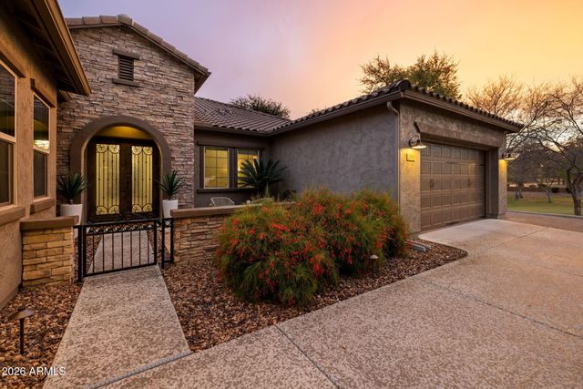 2445 W WILDHORSE Drive, Chandler, AZ 85286