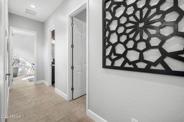 2445 W WILDHORSE Drive, Chandler, AZ 85286