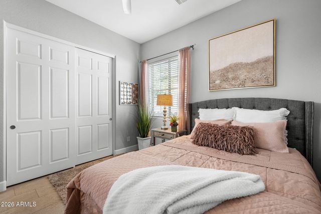 2445 W WILDHORSE Drive, Chandler, AZ 85286