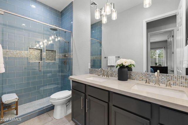 2445 W WILDHORSE Drive, Chandler, AZ 85286