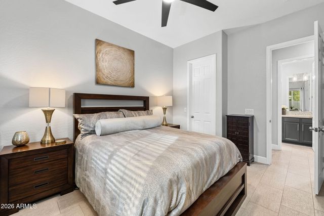 2445 W WILDHORSE Drive, Chandler, AZ 85286