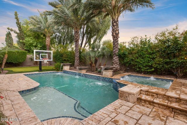 2445 W WILDHORSE Drive, Chandler, AZ 85286