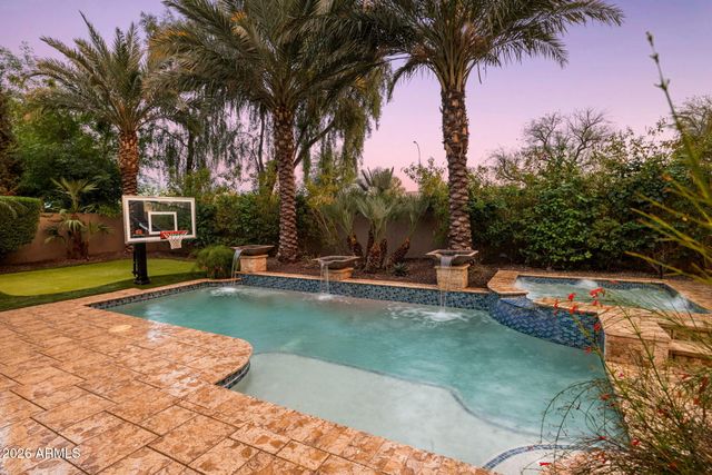 2445 W WILDHORSE Drive, Chandler, AZ 85286