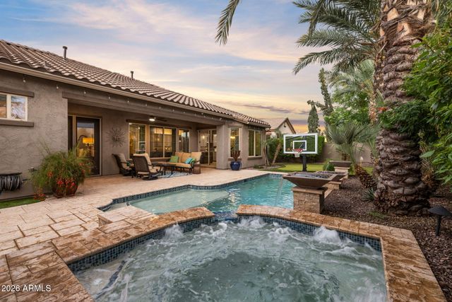 2445 W WILDHORSE Drive, Chandler, AZ 85286