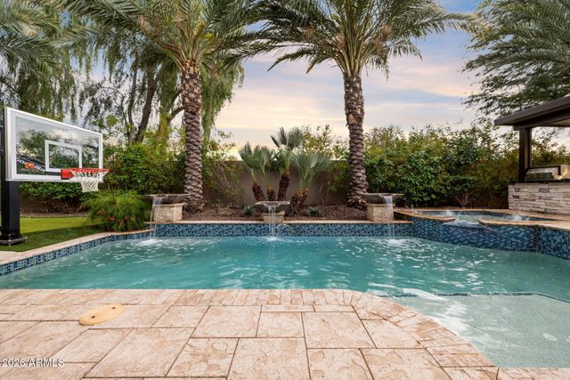 2445 W WILDHORSE Drive, Chandler, AZ 85286