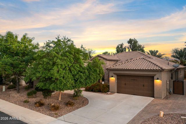 2445 W WILDHORSE Drive, Chandler, AZ 85286