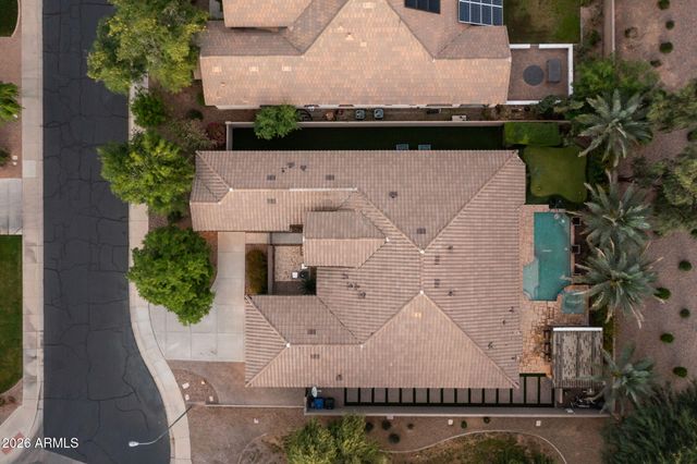 2445 W WILDHORSE Drive, Chandler, AZ 85286