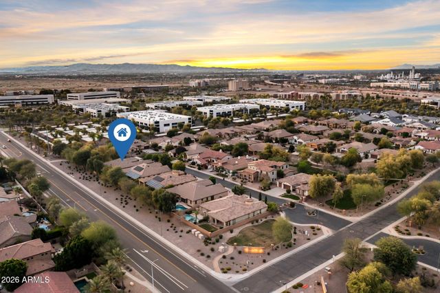 2445 W WILDHORSE Drive, Chandler, AZ 85286