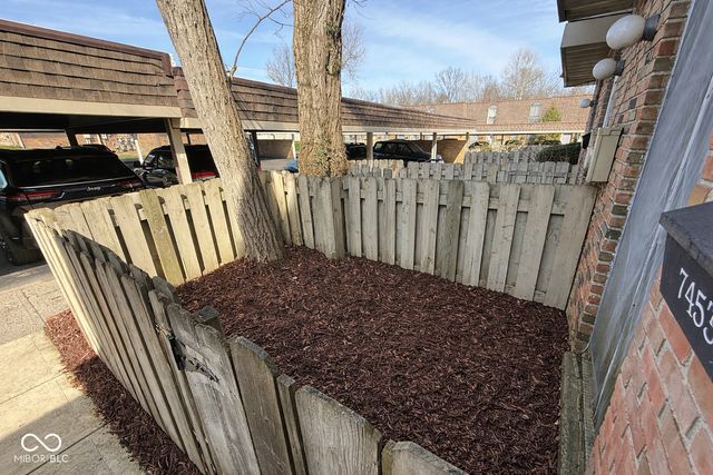 7453 Country Brook Drive, Indianapolis, IN 46260