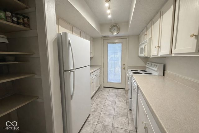 7453 Country Brook Drive, Indianapolis, IN 46260