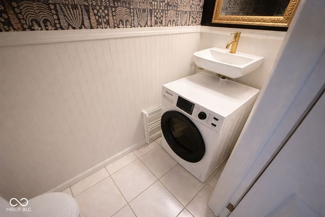 7453 Country Brook Drive, Indianapolis, IN 46260