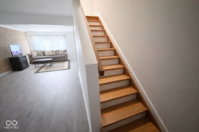 7453 Country Brook Drive, Indianapolis, IN 46260