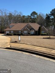 485 Glouchester Drive, Locust Grove, GA 30248