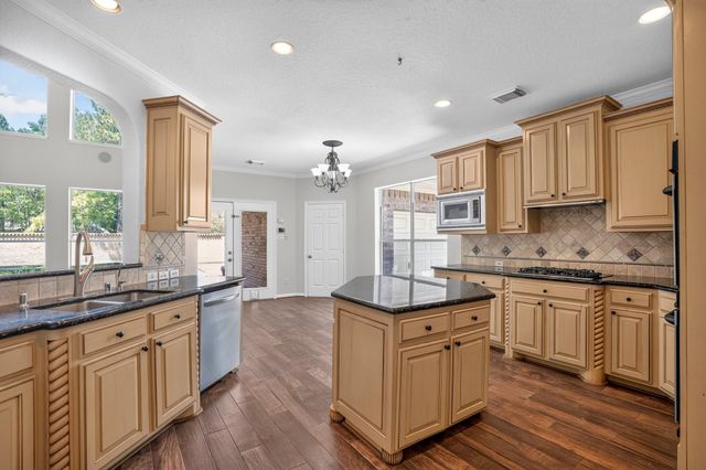 8507 Graceful Bend Lane, Humble, TX 77396