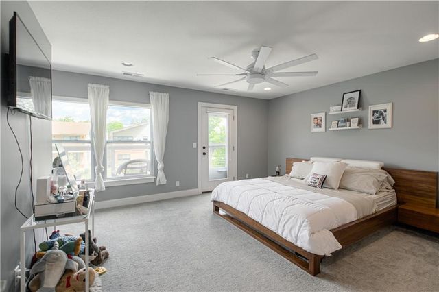 2546 Tracy Avenue, Kansas City, MO 64108