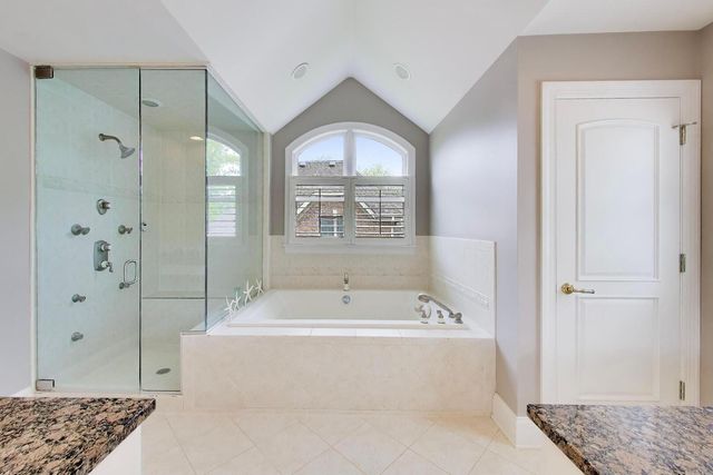 1229 Fairfield Road, Glencoe, IL 60022