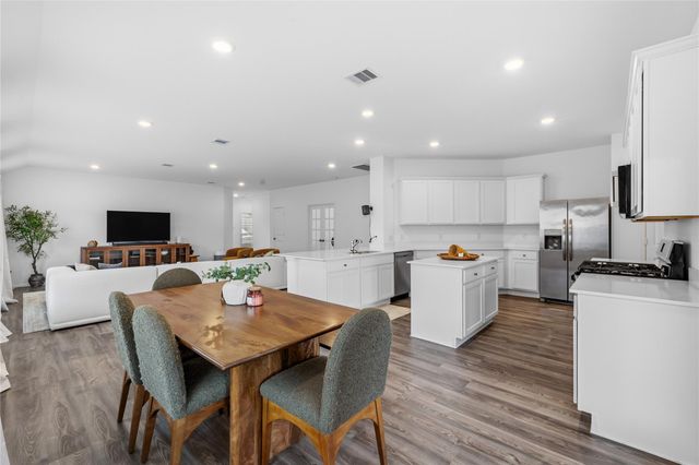 9906 Keystone Meadow Place, Baytown, TX 77521