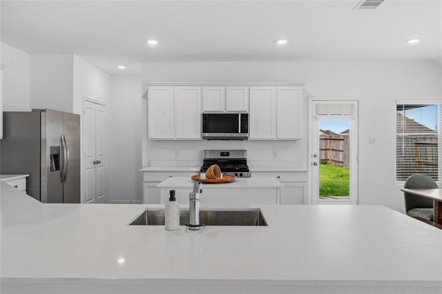 9906 Keystone Meadow Place, Baytown, TX 77521