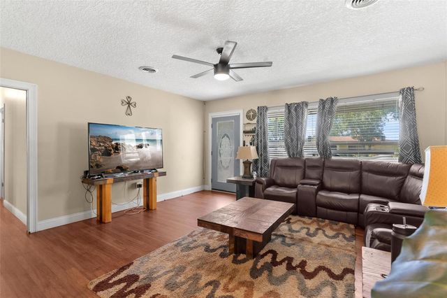 14407 LAKE JUNIETTA DRIVE, Tavares, FL 32778
