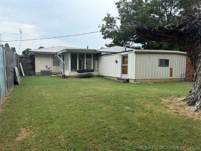 807 N C Avenue, Cleveland, OK 74020