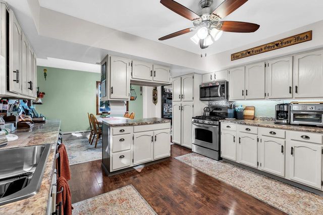 8140 236th AVENUE, Salem, WI 53168