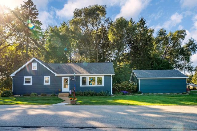 8140 236th AVENUE, Salem, WI 53168