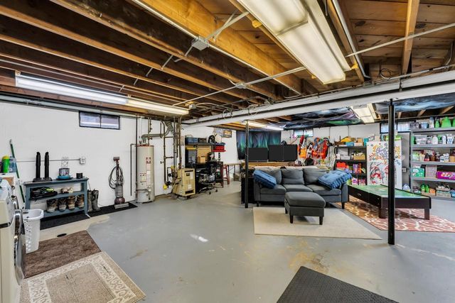 8140 236th AVENUE, Salem, WI 53168