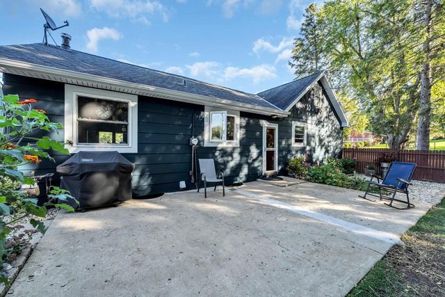 8140 236th AVENUE, Salem, WI 53168