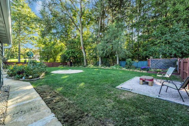 8140 236th AVENUE, Salem, WI 53168