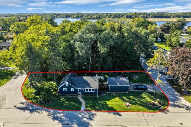 8140 236th AVENUE, Salem, WI 53168