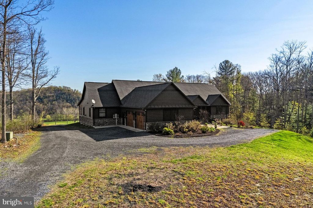 269 RIVER MANOR DR, Front Royal, VA 22630