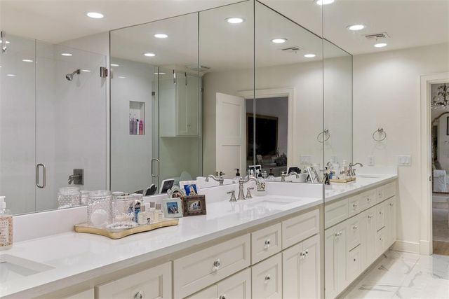 1122 Larchmont Lane, Oklahoma City, OK 73116