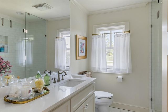 1122 Larchmont Lane, Oklahoma City, OK 73116