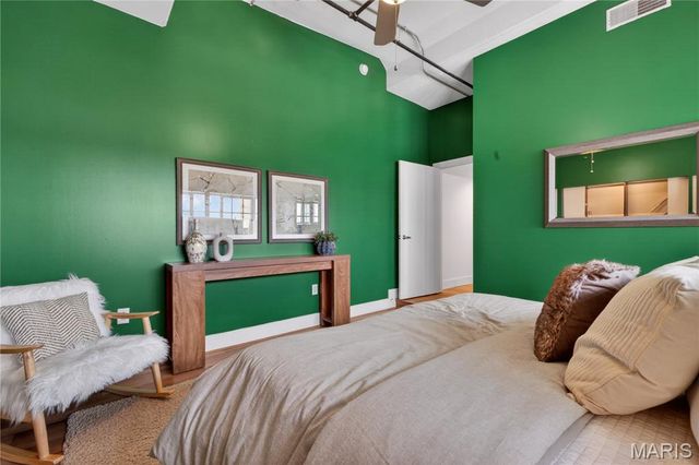 4100 Forest Park Avenue 424, St Louis, MO 63108