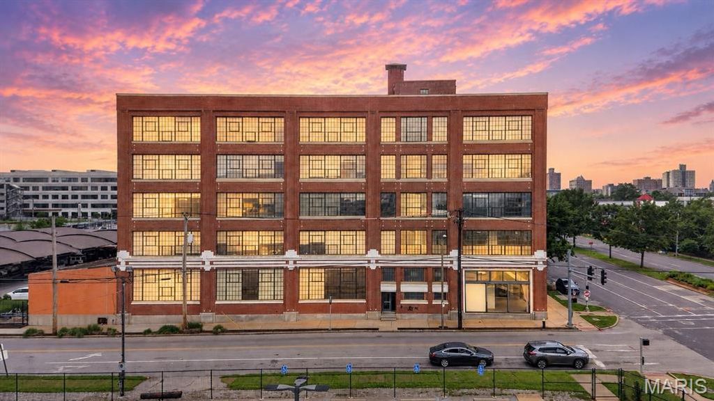 4100 Forest Park Avenue 424, St Louis, MO 63108