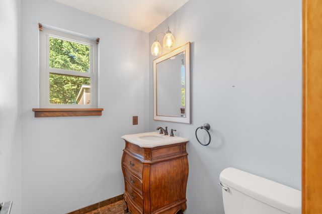 3583 Ross Lane, Central Point, OR 97502