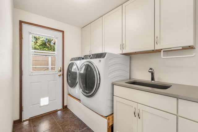 3583 Ross Lane, Central Point, OR 97502
