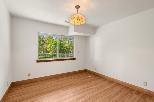 3583 Ross Lane, Central Point, OR 97502
