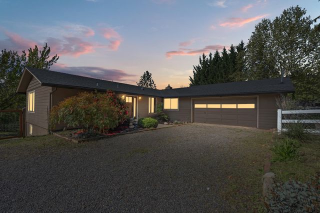 3583 Ross Lane, Central Point, OR 97502